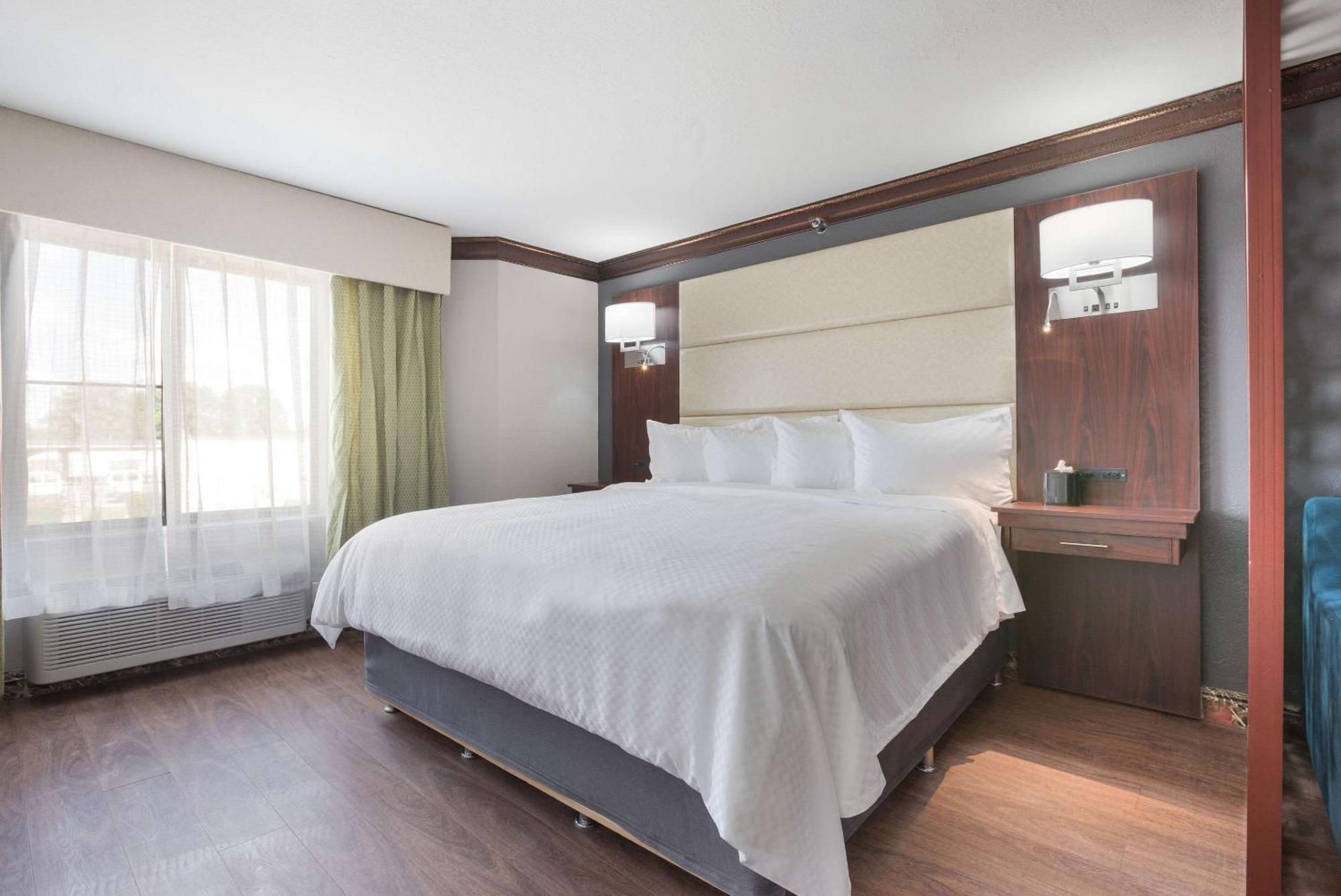 The Leo Collection Detroit, Ascend Hotel Collection Lincoln Park Экстерьер фото