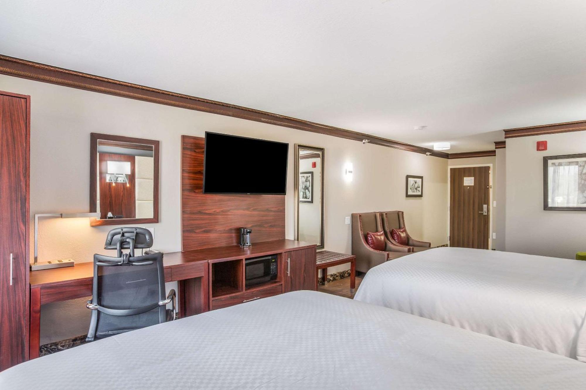 The Leo Collection Detroit, Ascend Hotel Collection Lincoln Park Экстерьер фото