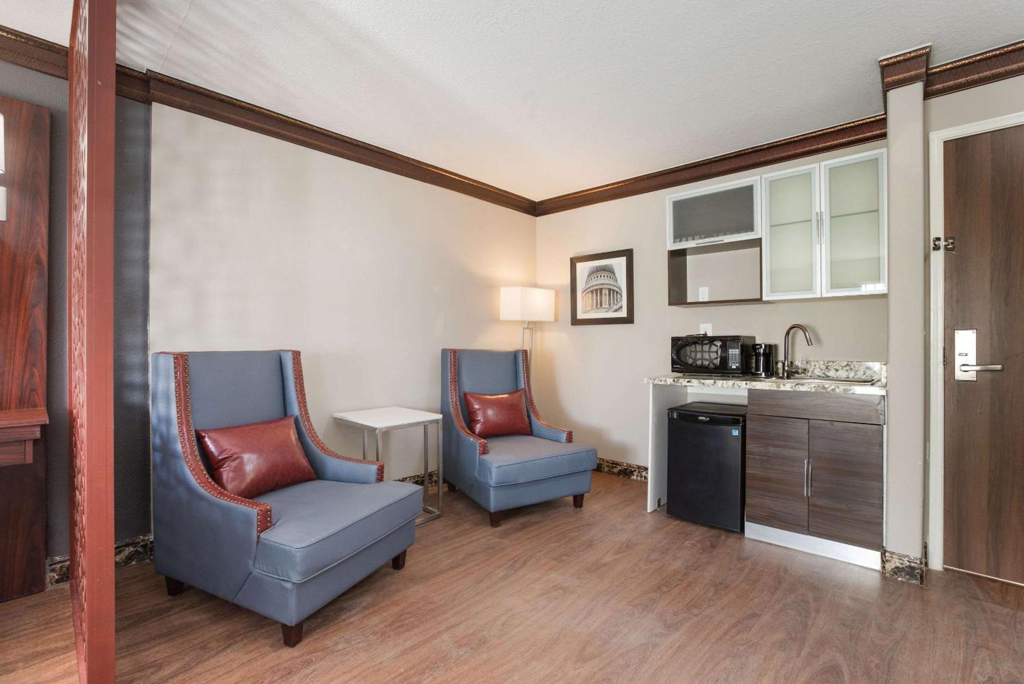 The Leo Collection Detroit, Ascend Hotel Collection Lincoln Park Экстерьер фото