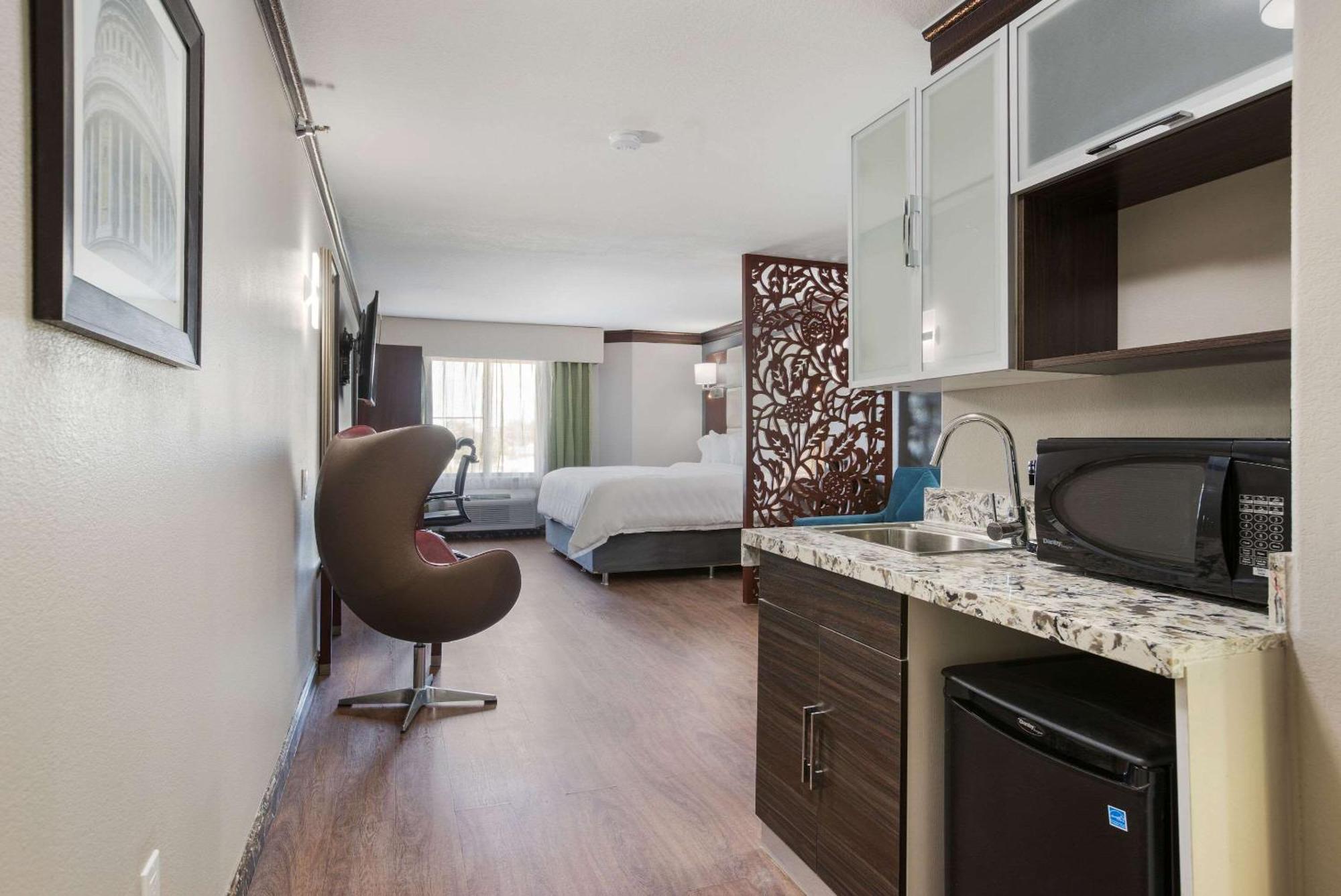 The Leo Collection Detroit, Ascend Hotel Collection Lincoln Park Экстерьер фото